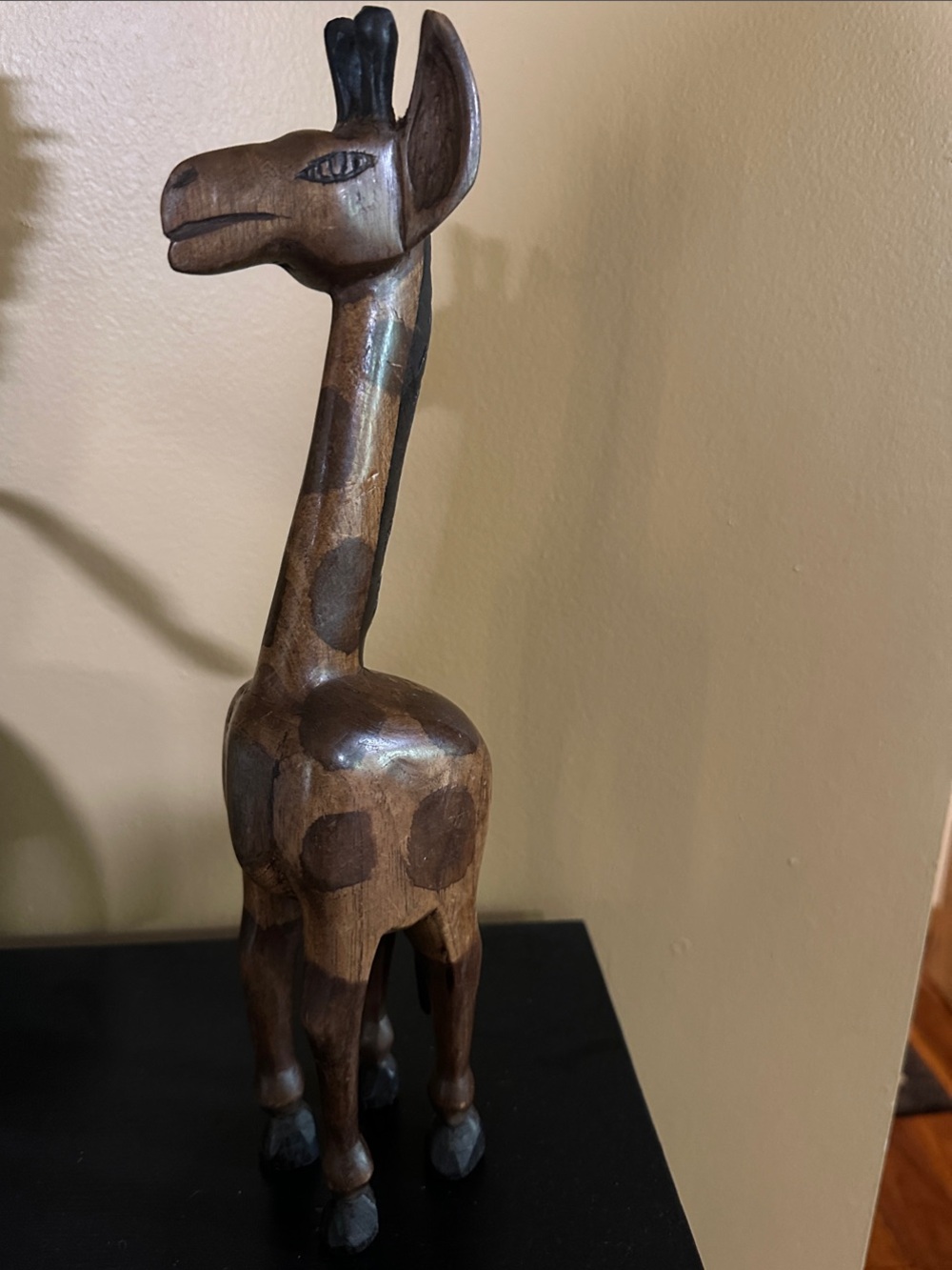 Handcrafted Wooden Giraffe Sculpture – Brown Decorative Home Art